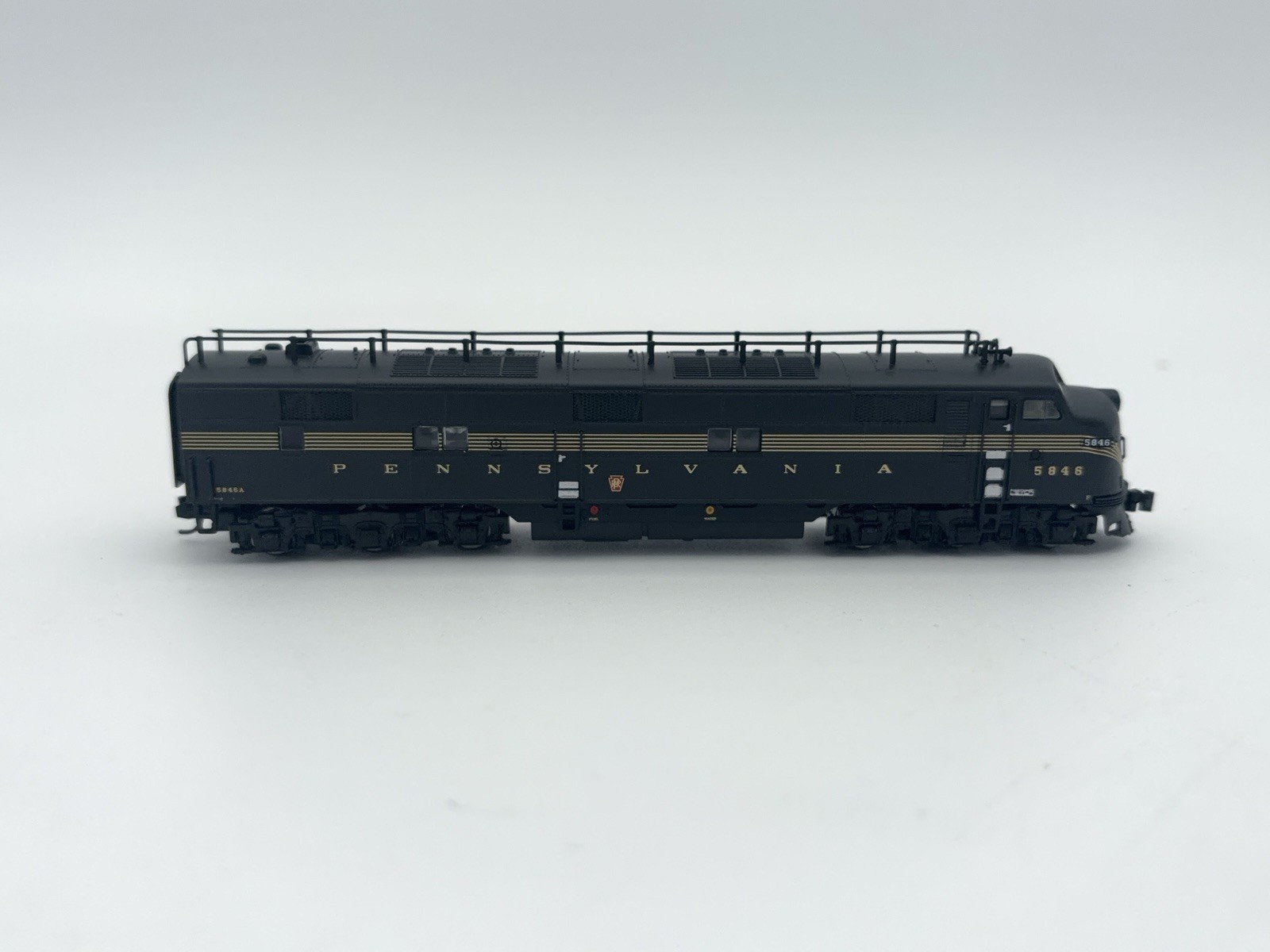 Broadway Limited – N – PRR – EMD E7A Diesel A-Unit #5846A DCC, Sound -Train 1017
