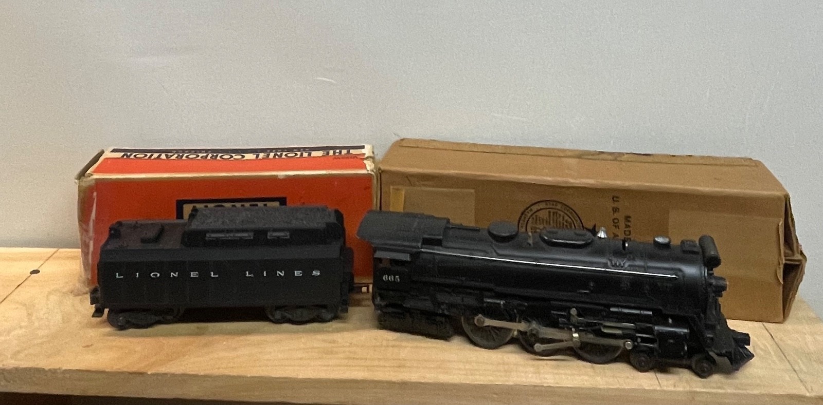Lionel 665 and 6026W Tender