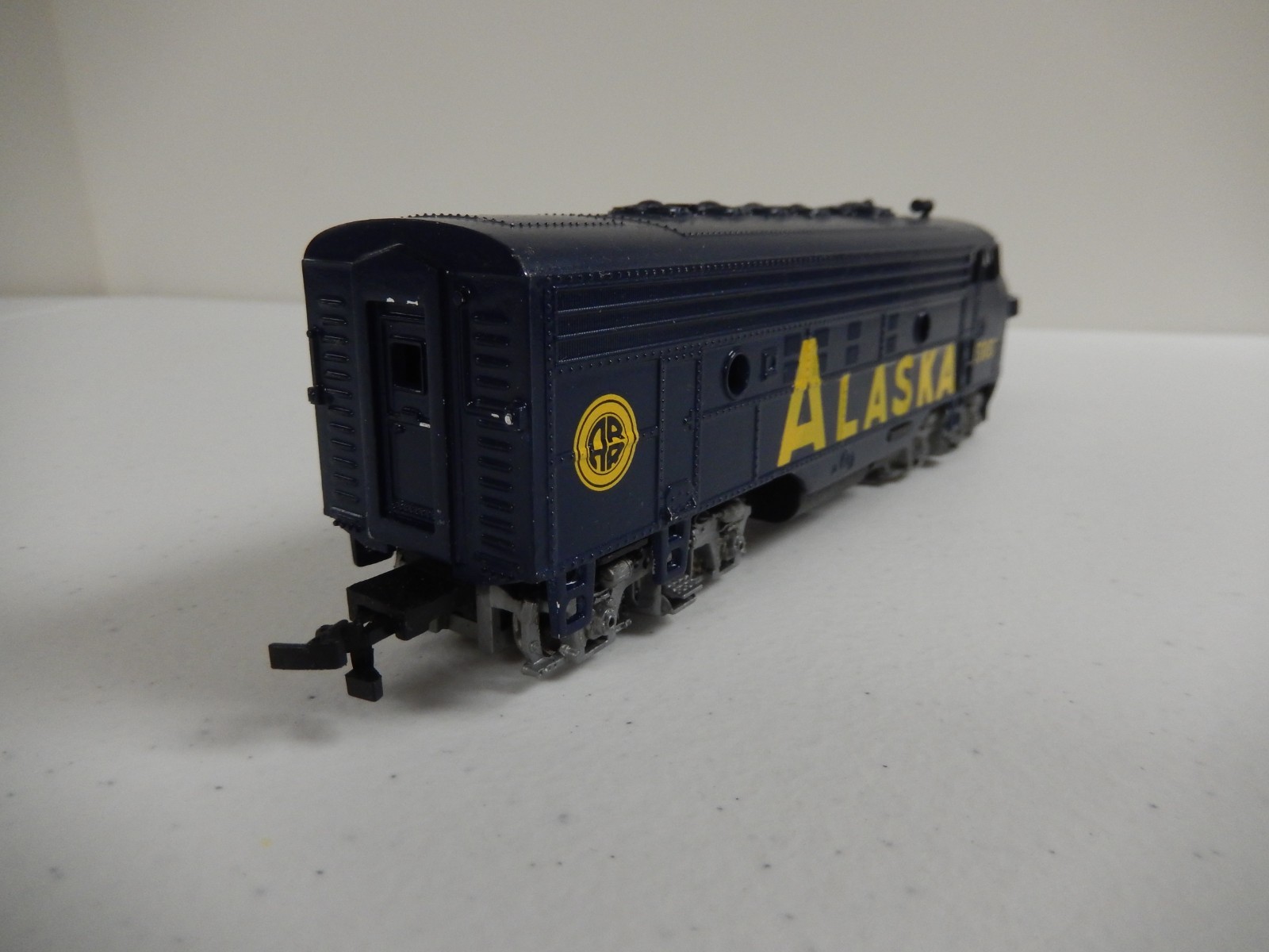 Bachmann HO Alaska 1505 E.M.D. F-9A Powered Diesel 61518 – BOX