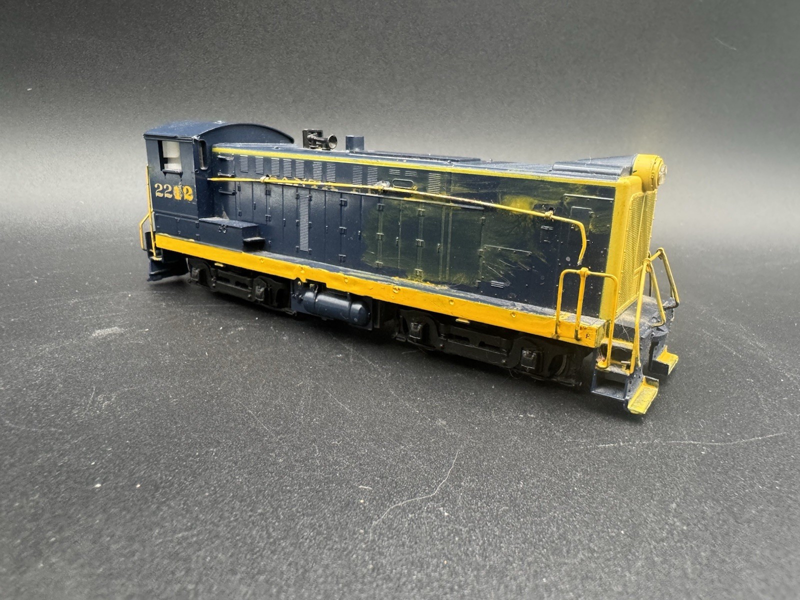 Athearn HO S-12 ATSF/Santa Fe #2200 PWR Diesel Locomotive Pair Tested Custom