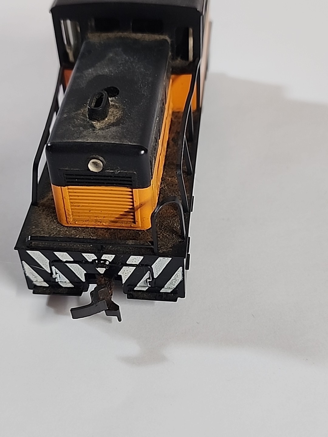 HO S THE MILWAUKEE ROAD No 2775 DOCKSIDE YARD SWITCHER Black & Orange