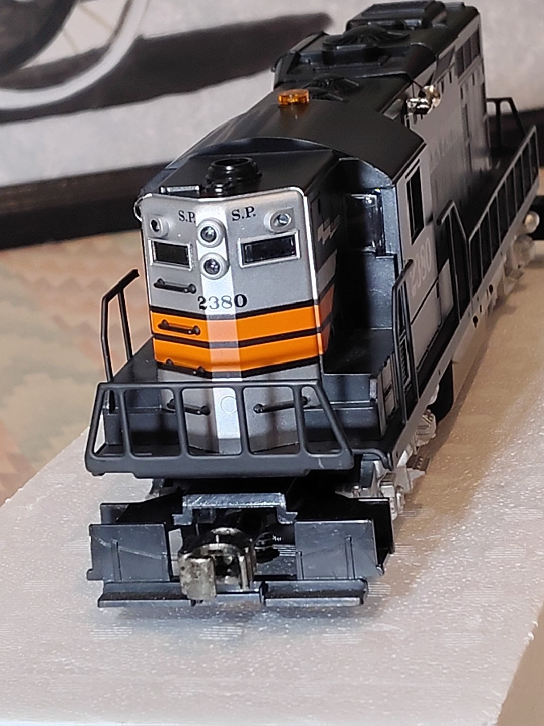 Lionel 6-18562 2380 SP GP-9 Locomotive Black Widow With Sound NIB