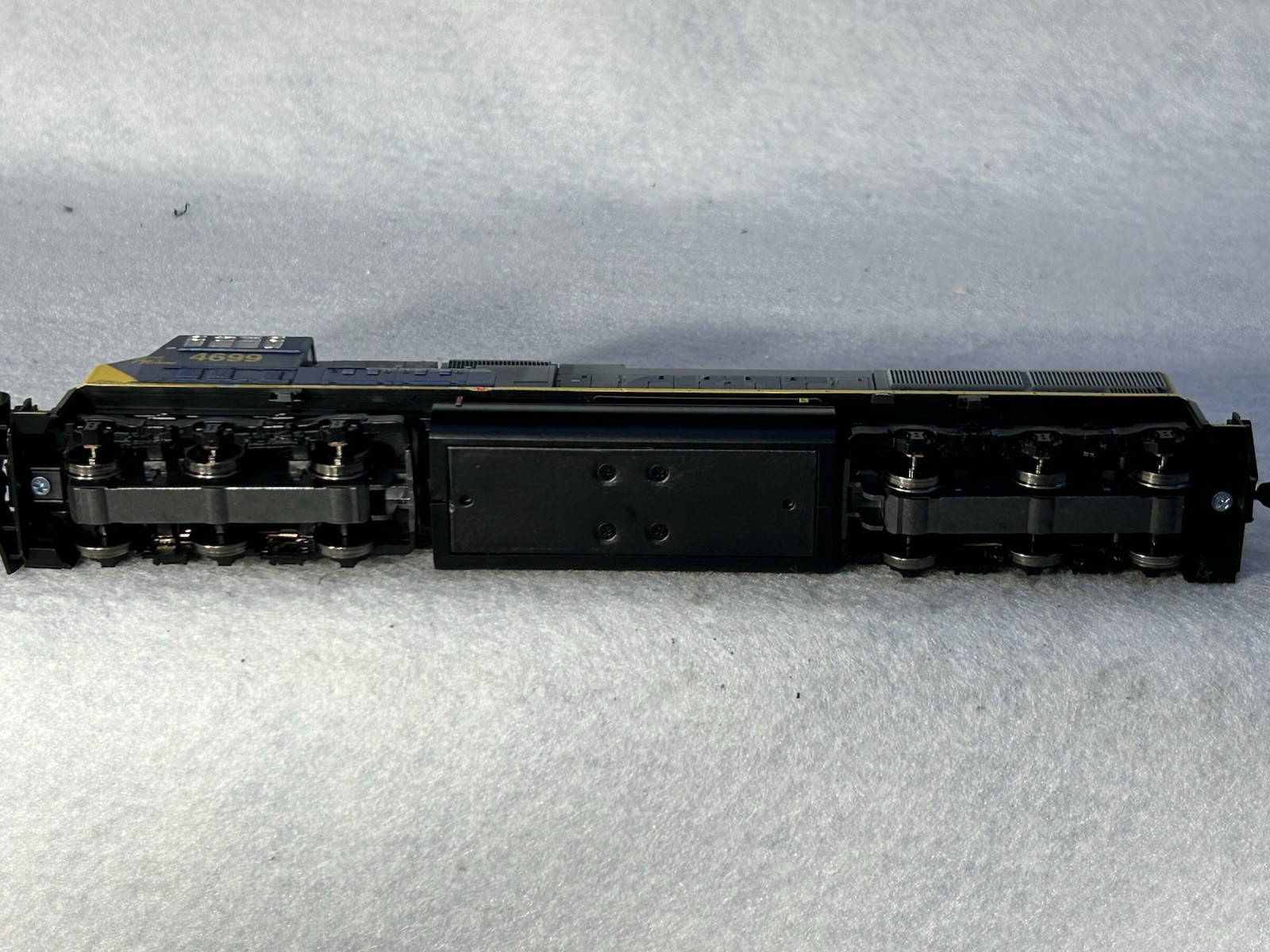 Nice Athearn Genesis CSX Spirit Of Miami SD-70M DCC Ready HO