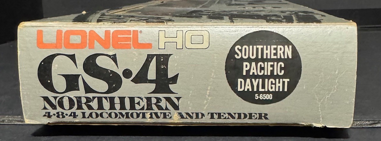 GS.4 Northern 4-8-4 Locomotive 4454 and Tender is Southern Pacific by Lionel HO