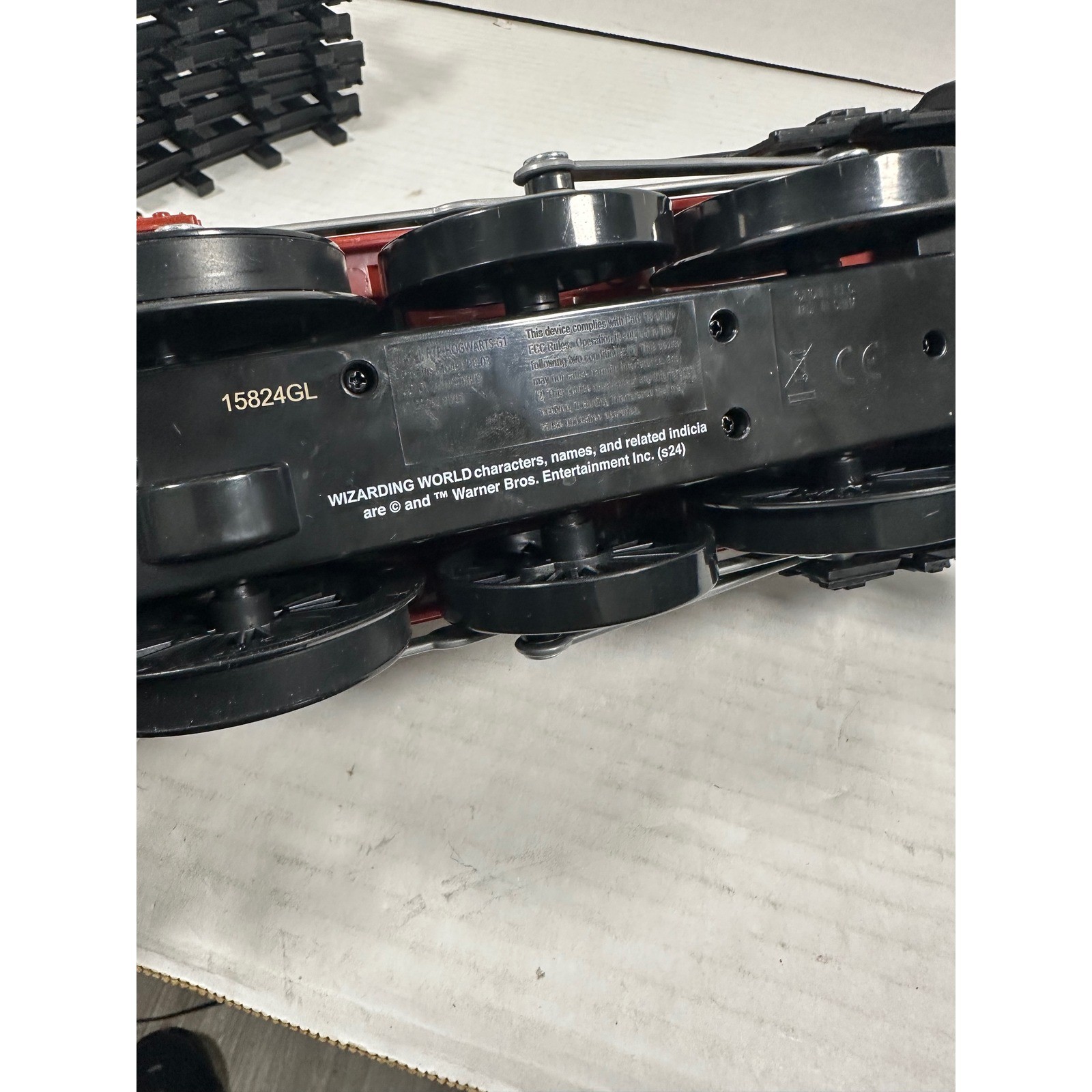 Lionel Harry Potter Hogwarts Express 5972 R2Run G-Gauge Train Engine w/Tracks