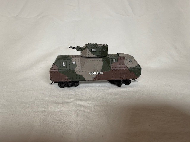 WWII ARMORED HO SCALE ELECTRIC Hawthorne Village TRAIN CARS (Total Of 5)