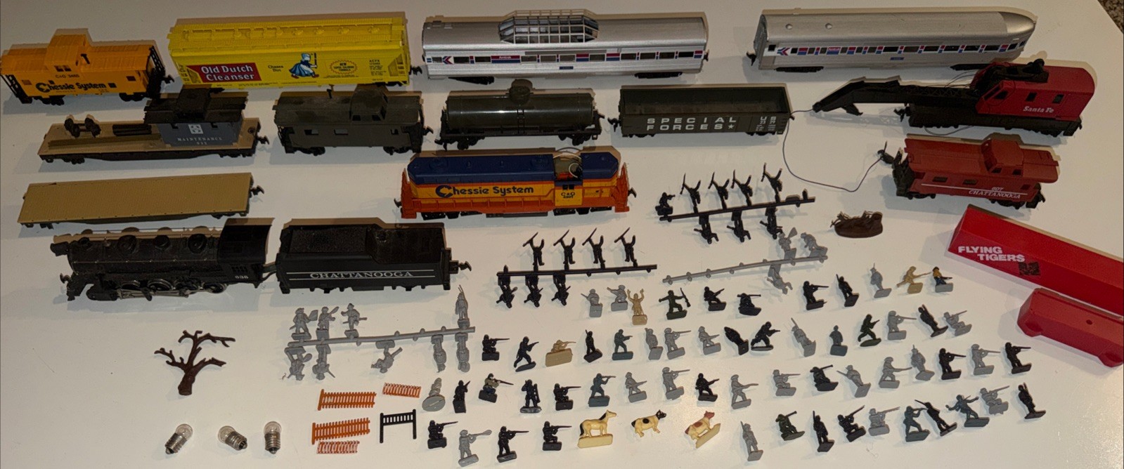 TRAIN CAR ENGINE LOCOMOTIVE CHESSIE SYSTEM C&O 4301 ROLLING STOCK HO SCALE PARTS