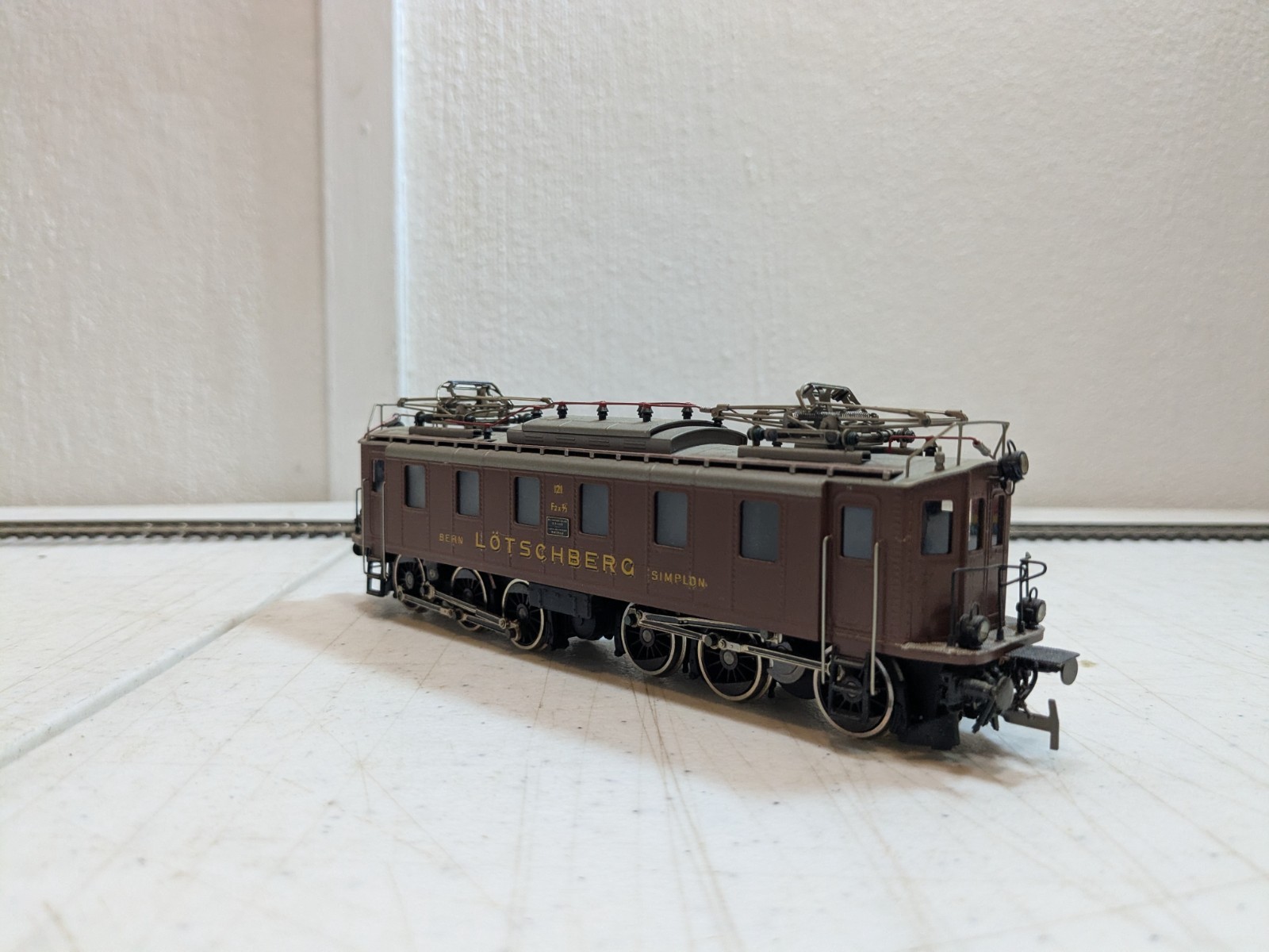 Metropolitan 702 – BLS #121 Ce 6/6 Series 121 Electric Locomotive – HO Scale
