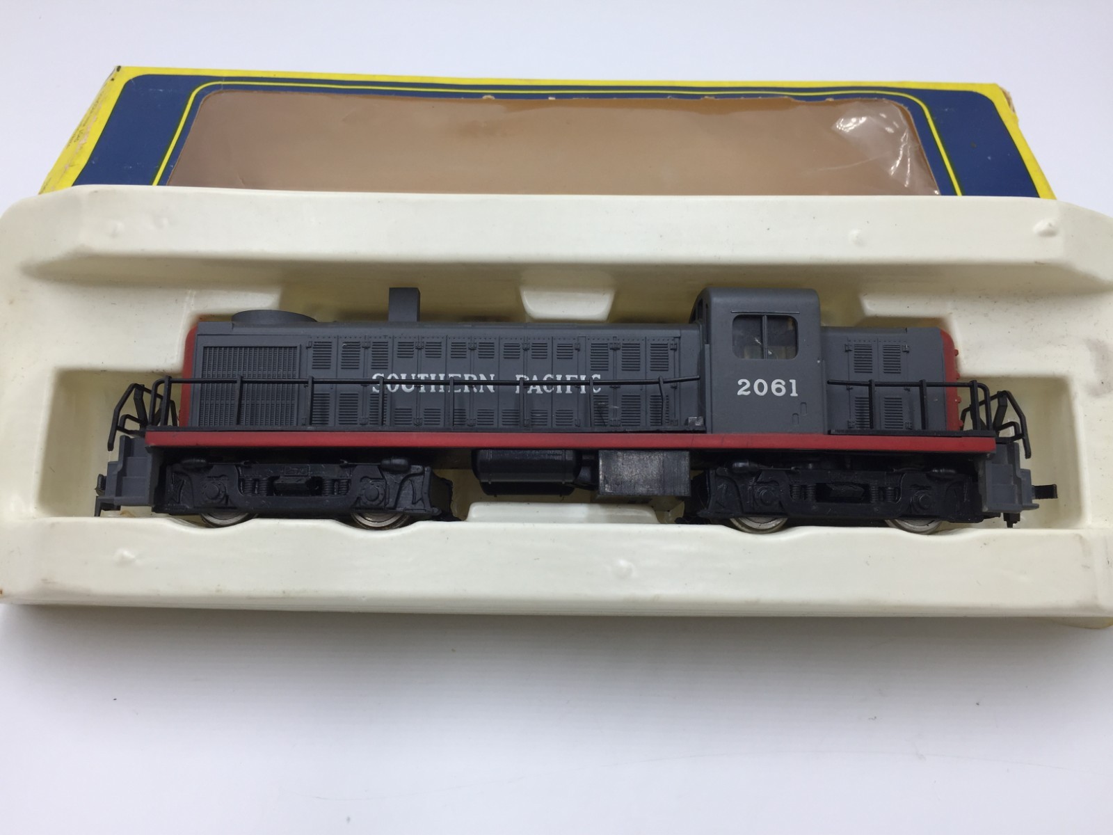 AHM 2061 Southern Pacific Locomotive Engine,HO Scale,Toy Train,New Opened Box