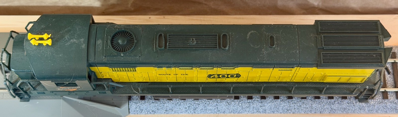 AHM ALCO Century C-424 – Chicago & North Western