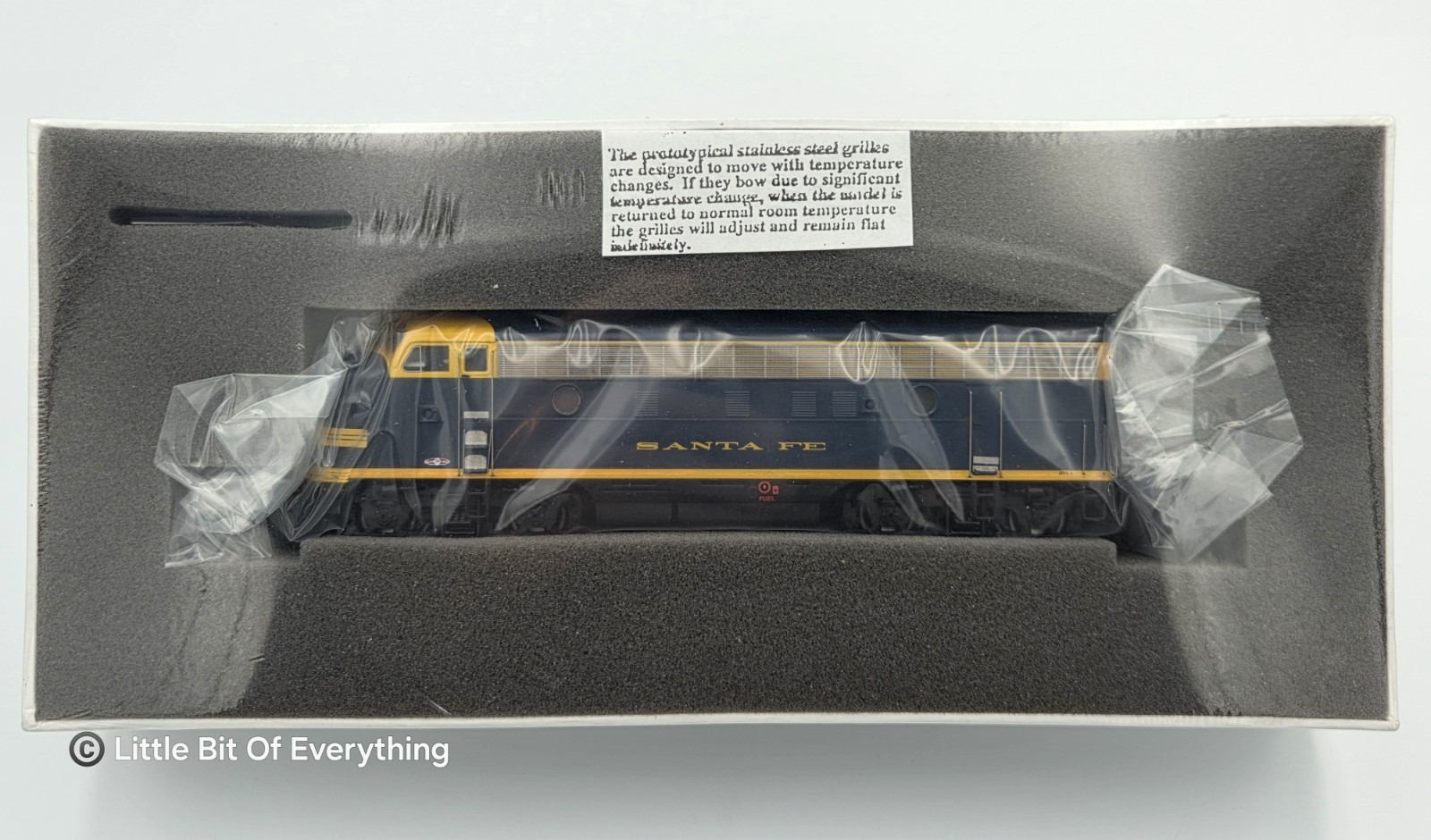 Athearn Genesis Atchison, Topeka & Santa Fe (ATSF) F-3A Loco #G2002A – Mint New!