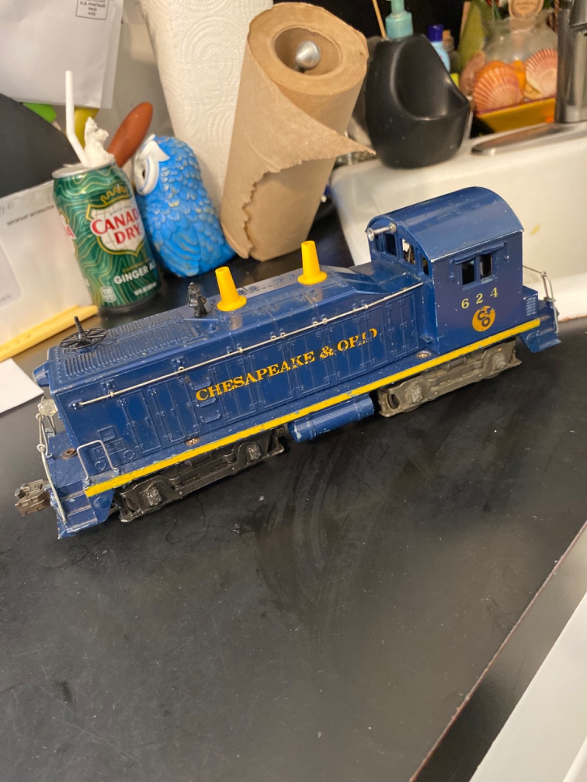 Lionel 624 Chesapeake & Ohio Diesel Switcher Loco Tested Runs Lights Nice Decals