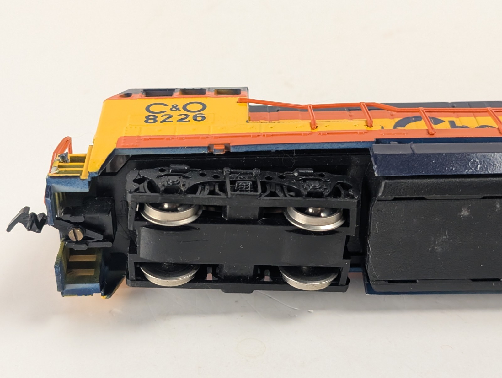 NOS Used Bachmann HO Scale Diesel Locomotive Chessie System C&O #8226 BQ23-7