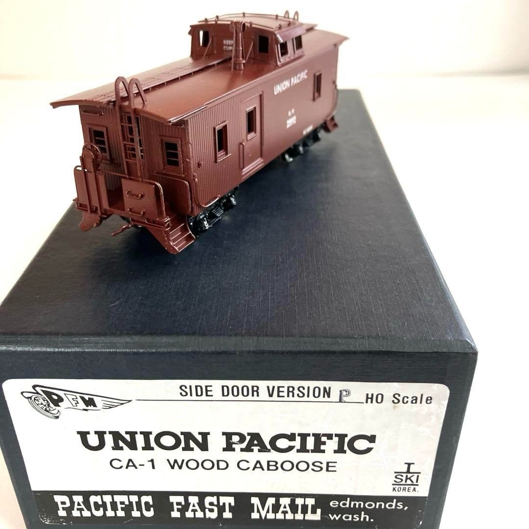 UNION PACIFIC CA-1 WOOD CABOOSE 2592 Good condition