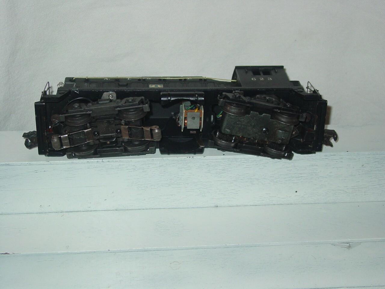 LIONEL POST-WAR 623 A.T. & S.F. DIESEL SWITCHER- BOX & Insert Runs Great