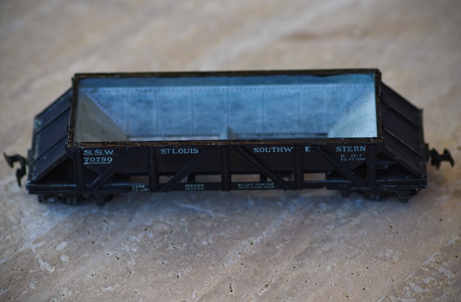 VINTAGE Athearn Roundhouse BALLAST HOPPER St. Louis SW HO Made in USA 1950’s