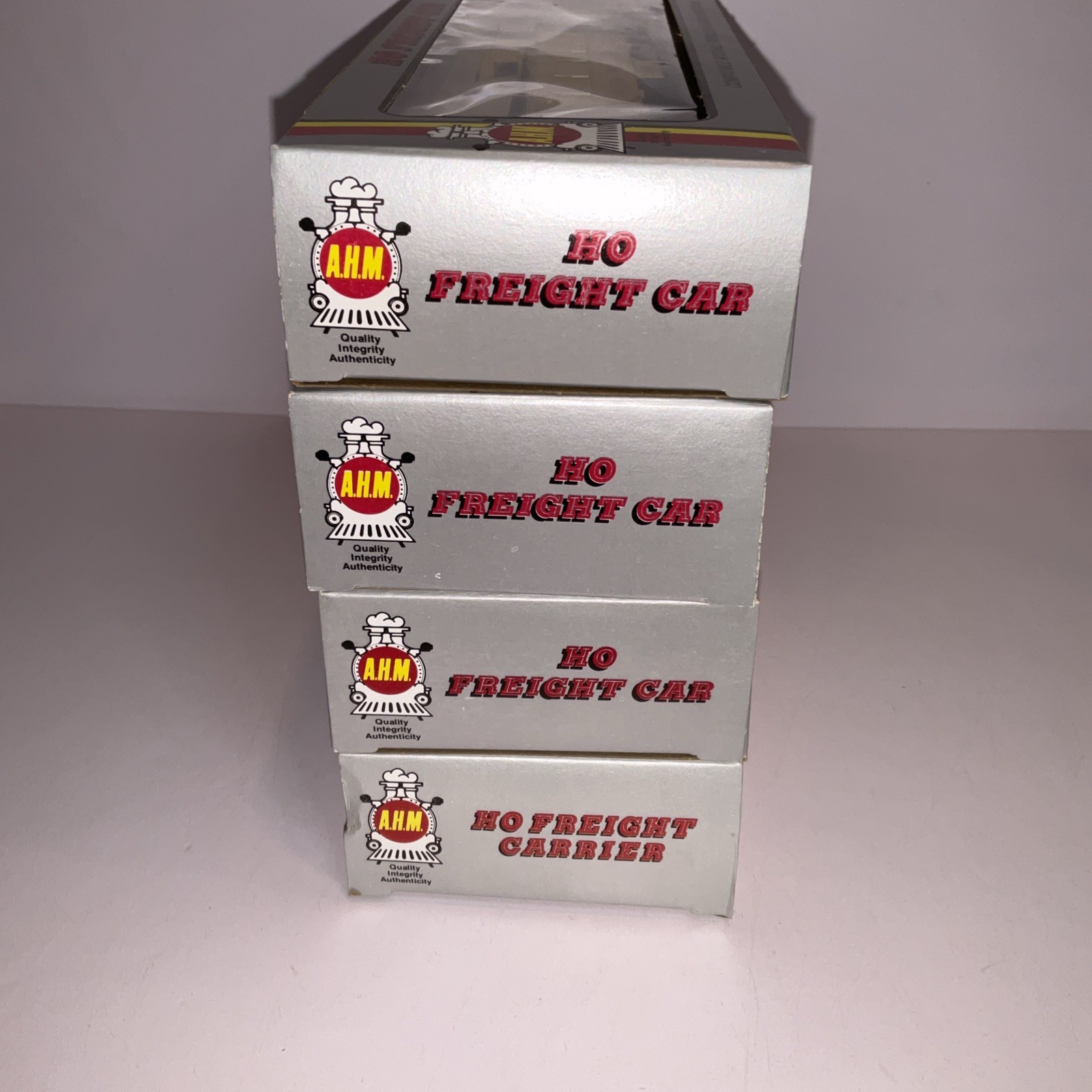 AHM HO Scale Freight Car Lot Union Pacific Peabody Caboose Operating Accessory