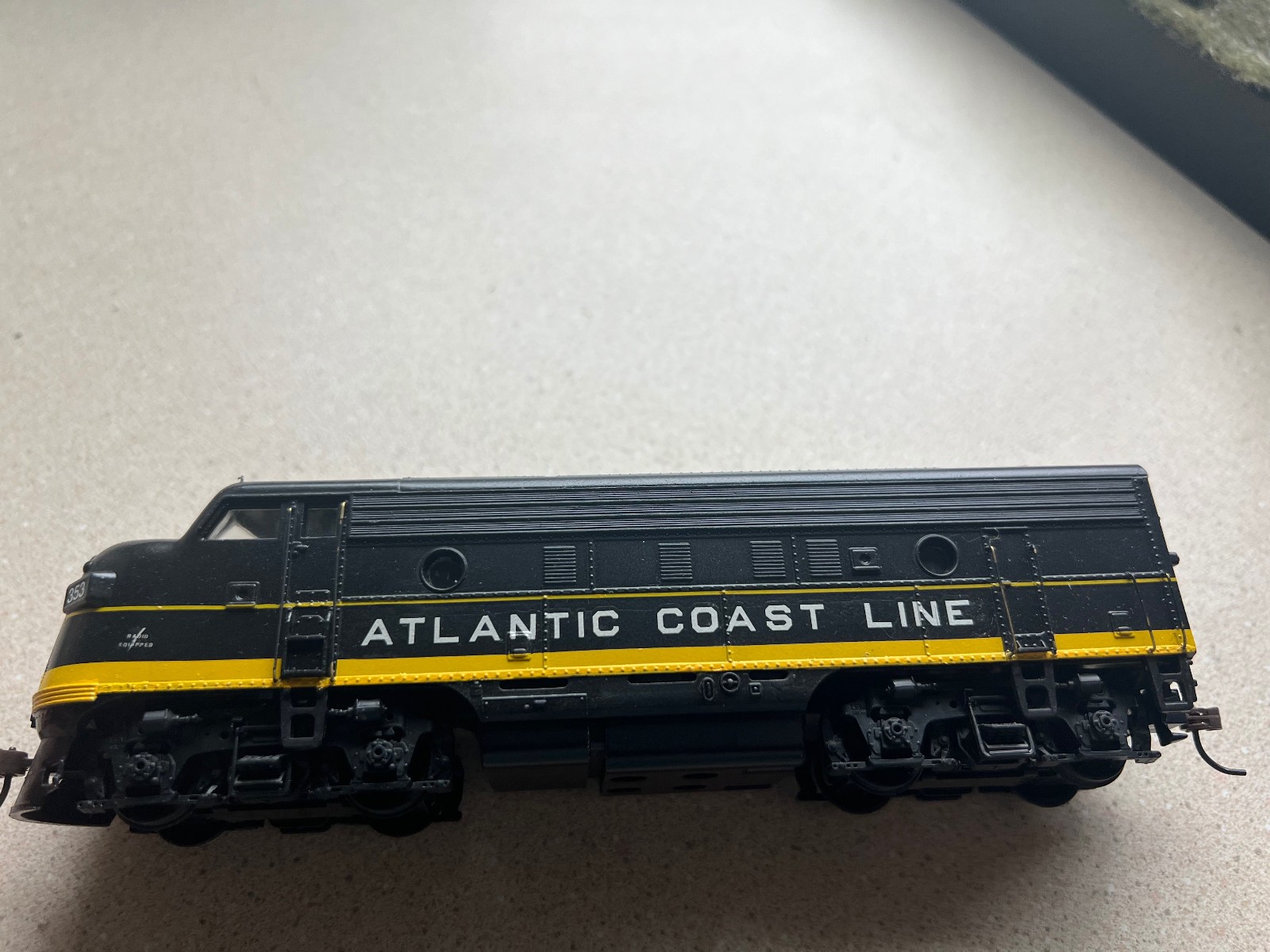 Custom HO ATHEARN F-7A SEABOARD COAST LINE SCL # 353 DUMMY