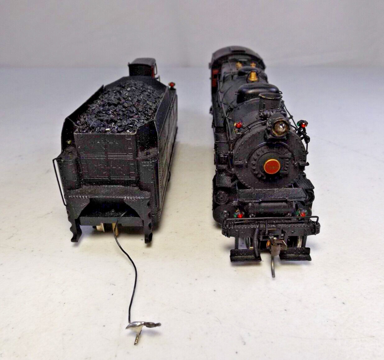HO United Brass 2-8-2 steam engine in original box (lot BB234)