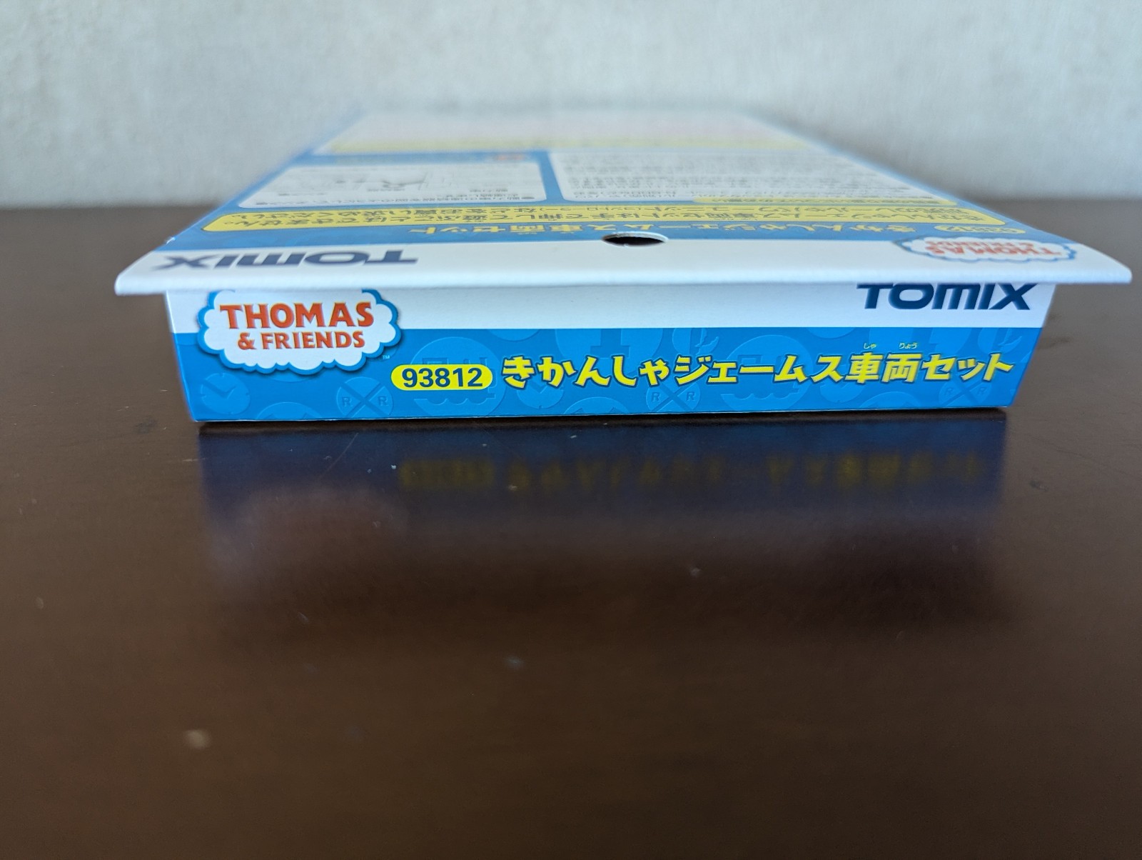 Tomix N-Gauge 93812 Thomas & Frend’s James The Red Engine Train – Model Railwa