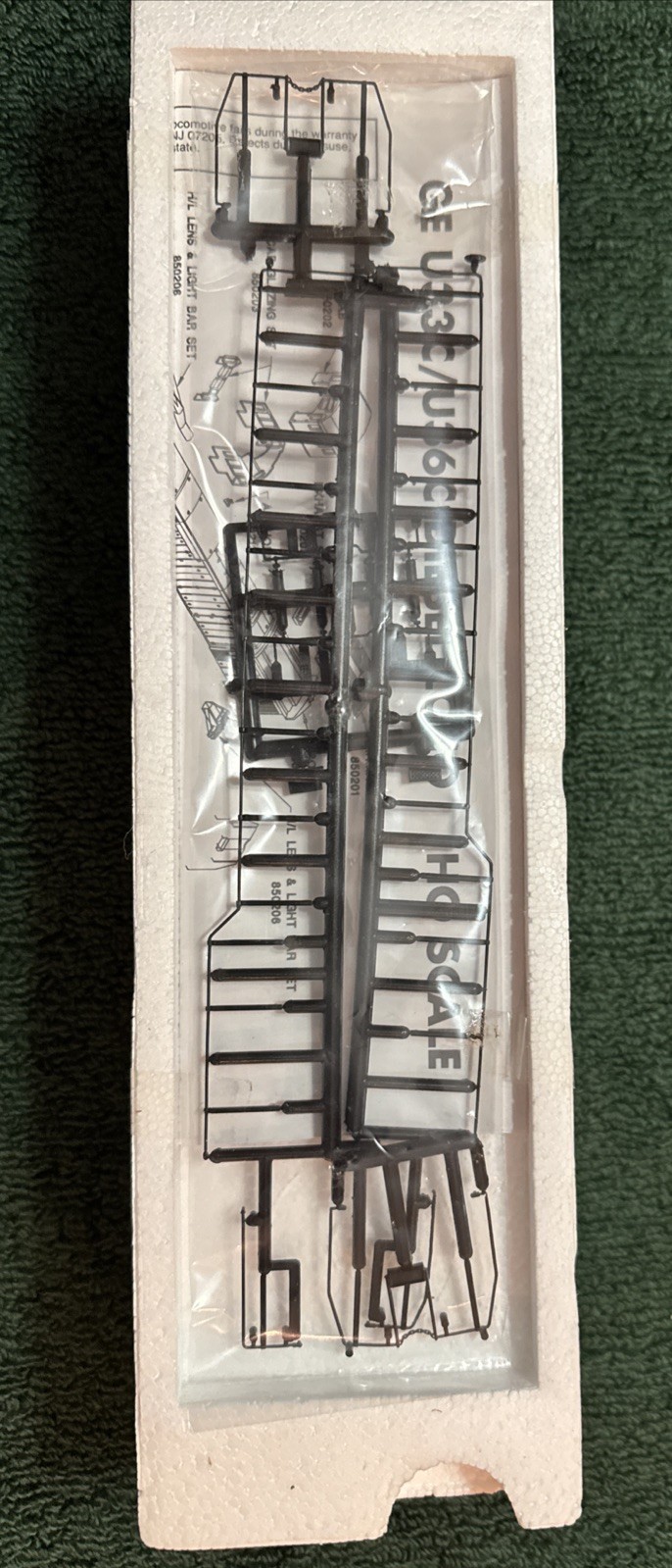 ATLAS # 8500 UNDECORATED GE U33/36C LOCOMOTIVE -NOS In Box-HO SCALE – Test Run.