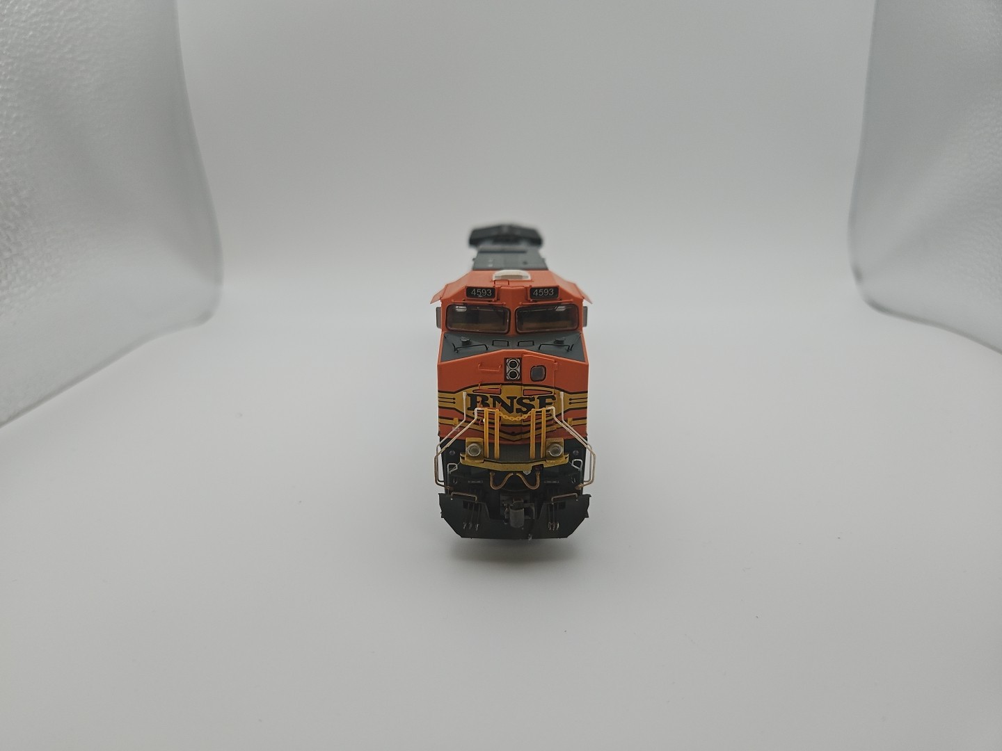 Scaletrains BNSF Railway C44-9W Heritage II Custom Weathered #4593 SXT31326
