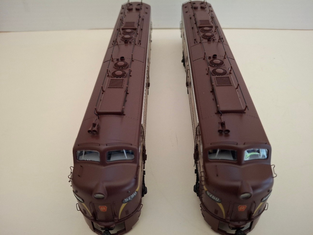 Walthers Proto HO 920-42903 EMD E8 AA Units PRR with ESU LOKSOUND 5 & DCC . NEW