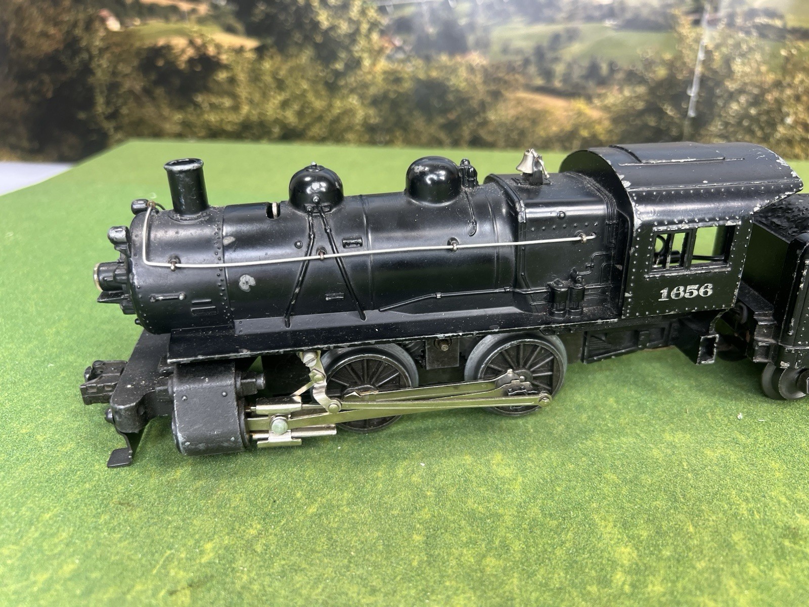 LIONEL POSTWAR 1656 0-4-0 STEAM SWITCHER LOCOMOTIVE & 6403B TENDER W/BELL O GA.