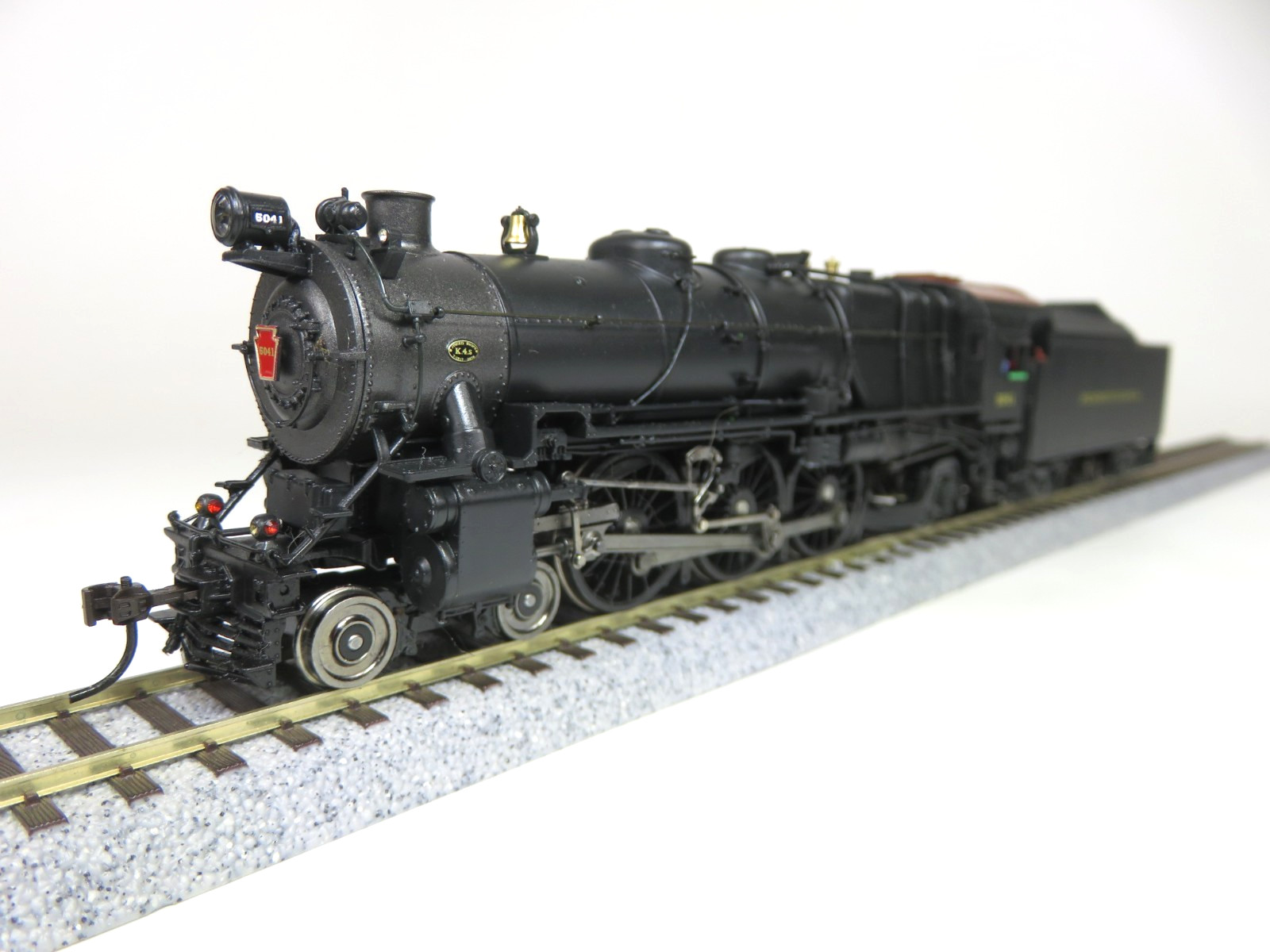 Broadway Limited 2241 HO Pennsylvania 4-6-2 K4 Steam Locomotive DCC/Sound/Smoke