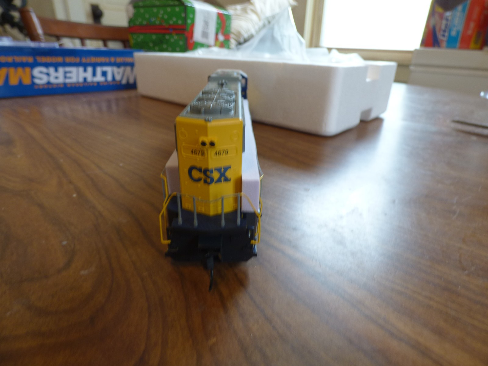 CSX EMD SD70M engine