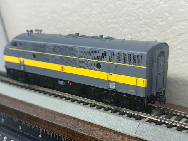 NEW YORK ONTARIO & WESTERN F3A unit EMD DIESEL LOCO- DC / DCC Ready HO Scale NEW