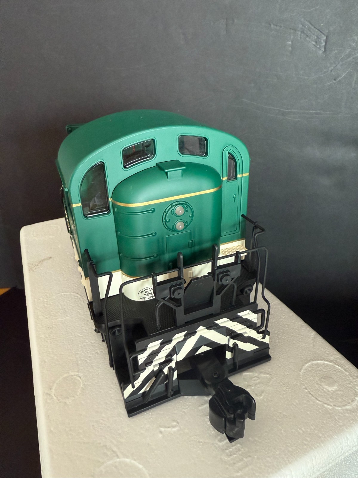 ARISTO CRAFT TRAINS LIL’ CRITTER DIESEL LOCOMOTIVE 200 ART 22507 G GAUGE