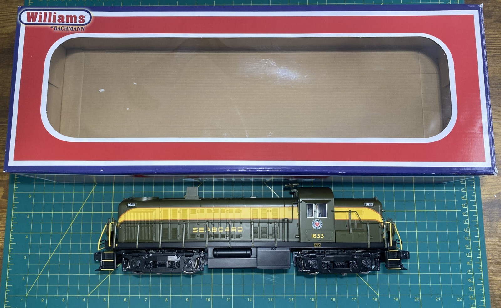 Williams 23004 O Seaboard Air Line ALCO RS3 3-Rail Diesel Locomotive #1633