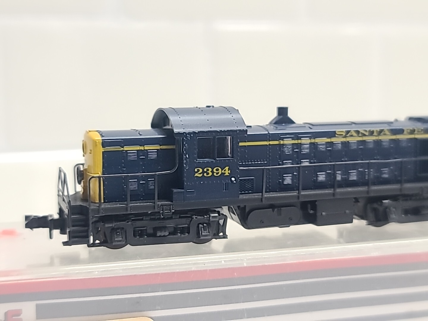 Atlas Kato N Scale 4403 RS-1 Santa Fe ATSF 2394 Diesel Switcher Loco Runs Well