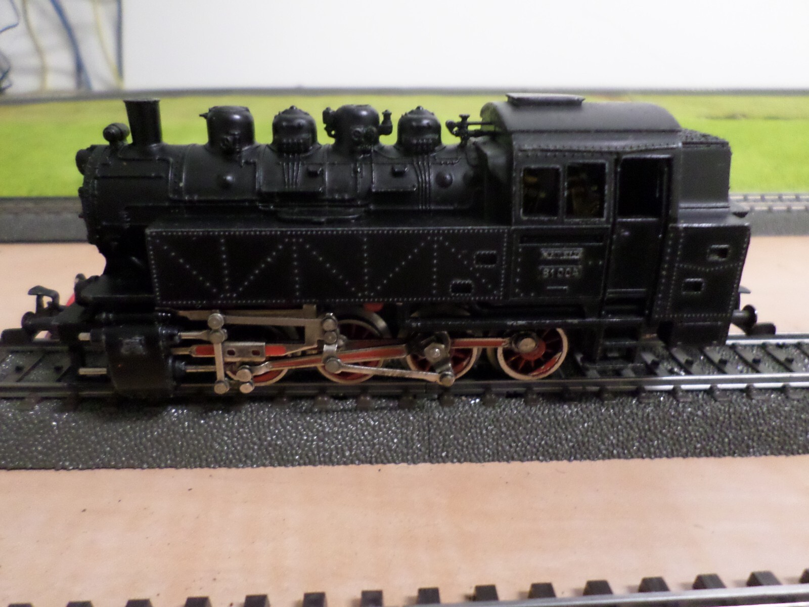 Marklin 3032 HO DB BR 81 Steam Locomotive, Analogue, 3 Rail (c)