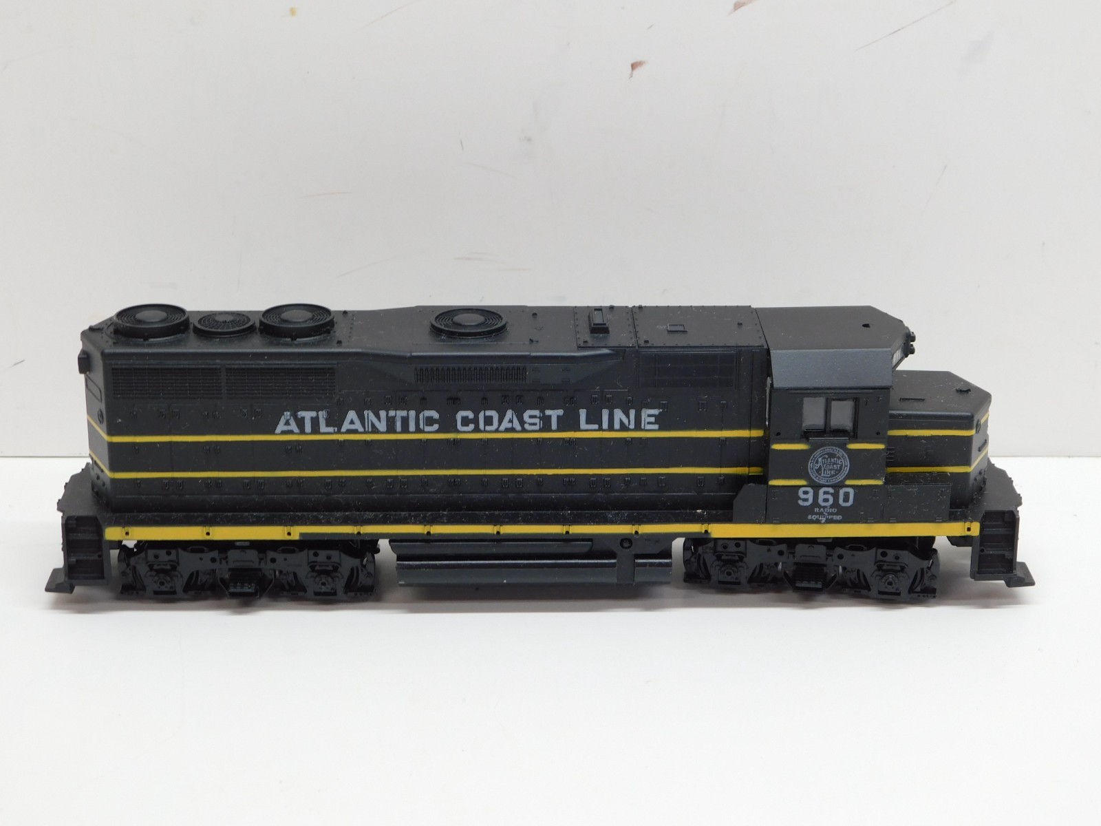Athearn Blue Box Atlantic Coast Line GP35 Diesel Engine #960-Unpowered Dummy