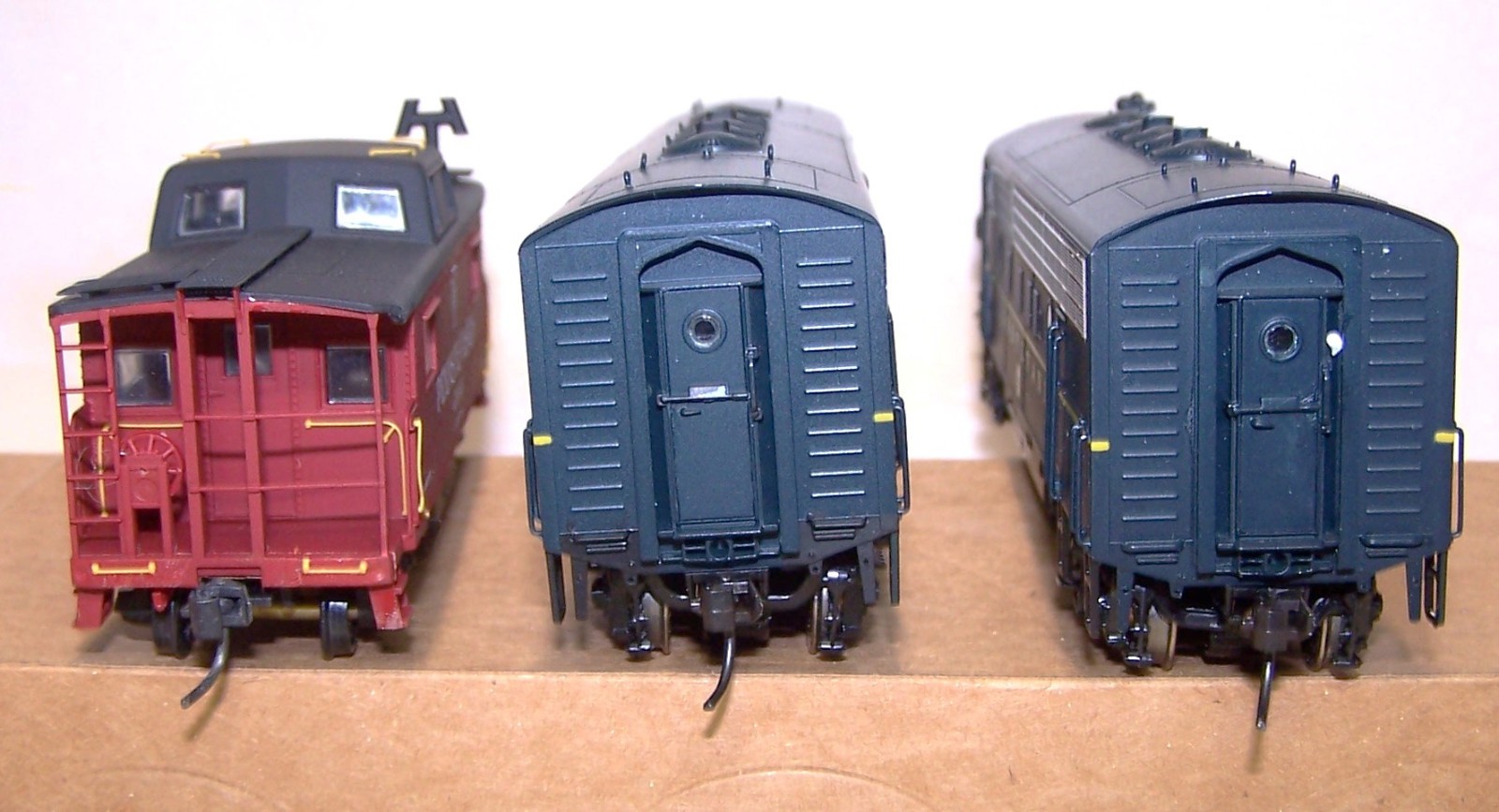 HO INTERMOUNTAIN F7a, F7b, BOWSER CABOOSE 478049, PENNSYLVANIA PRR 9779 DC