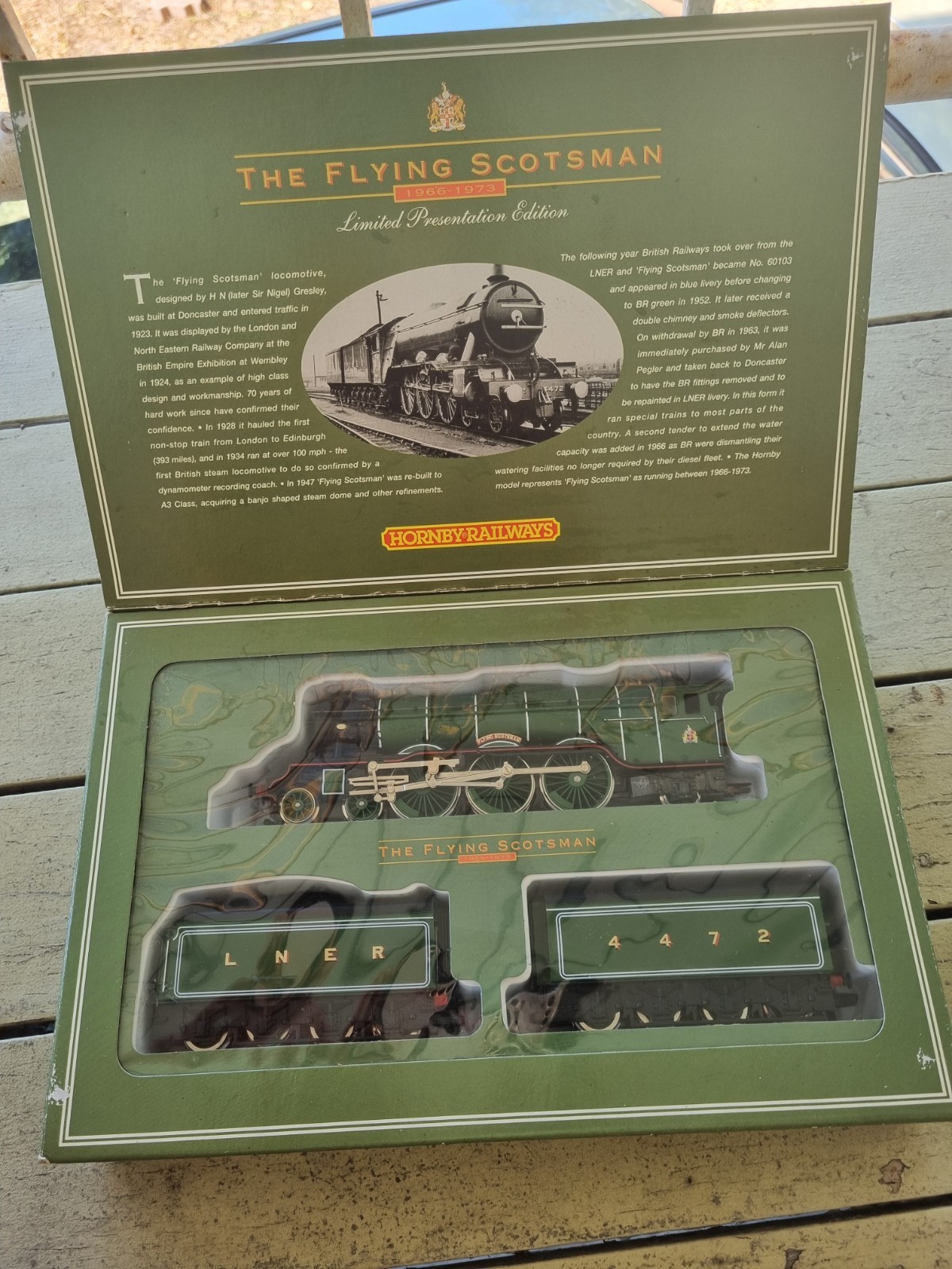 Hornby RailRoad LNER 4-6-2 Flying Scotsman A1 Class Train – R3086