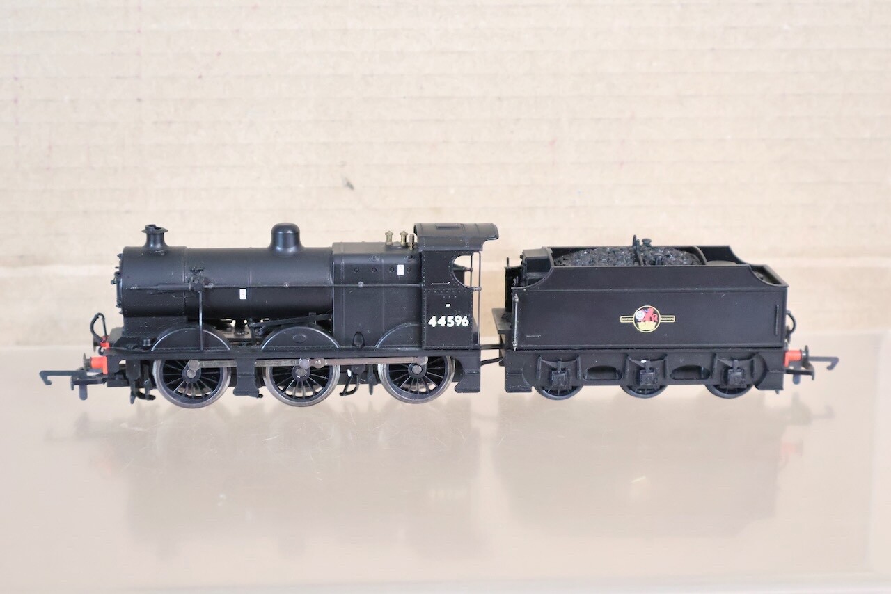 HORNBY R2066 RE NUMBERED BR 0-6-0 FOWLER CLASS 4F LOCOMOTIVE 44596 BOXED ol