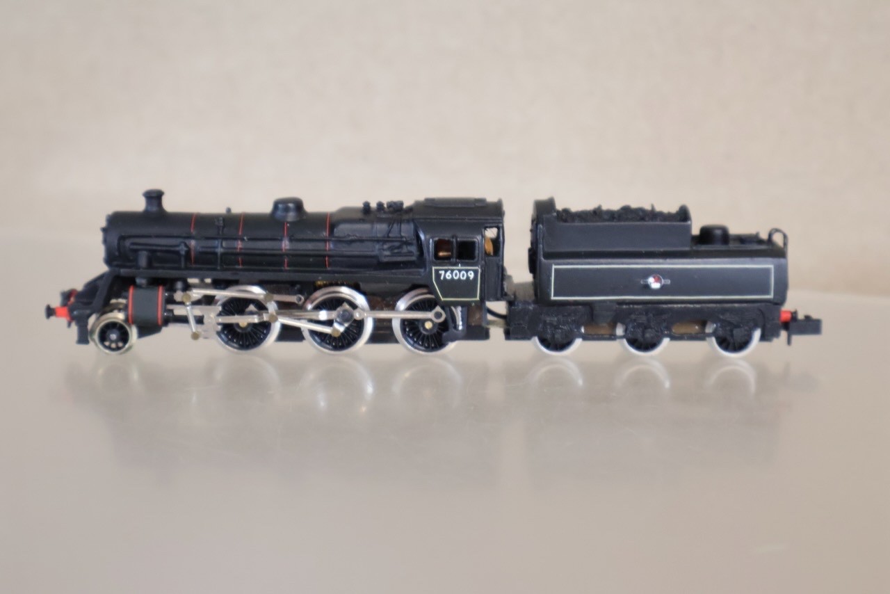 GRAHAM FARISH LANGLEY KIT BUILT BR 2-6-0 STANDARD CLASS 4MT LOCOMOTIVE 76009 on