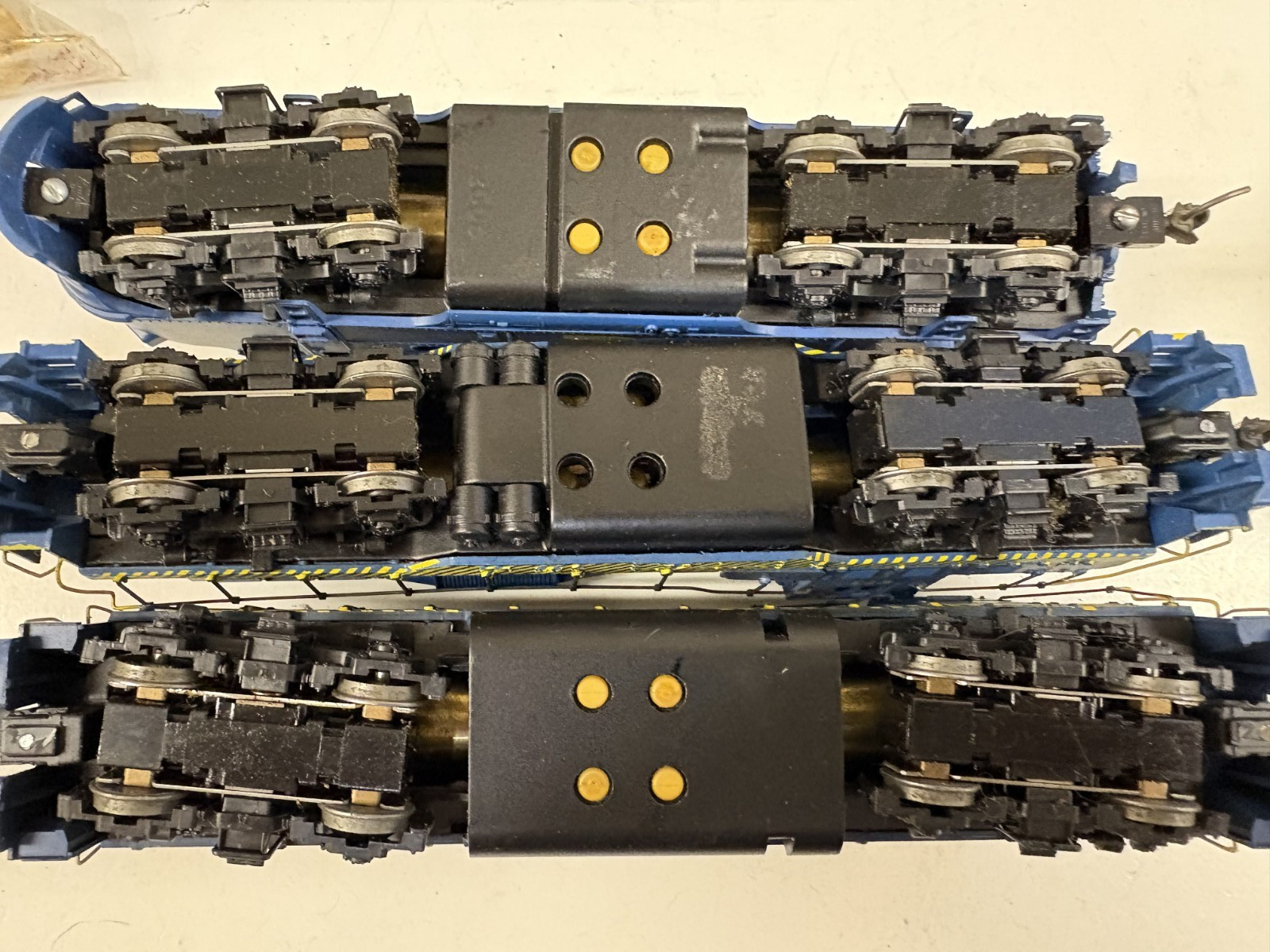 Athearn HO Scale 2ea GP 1 ea f Unit Florida East Coast ALL Powered UNTESTED