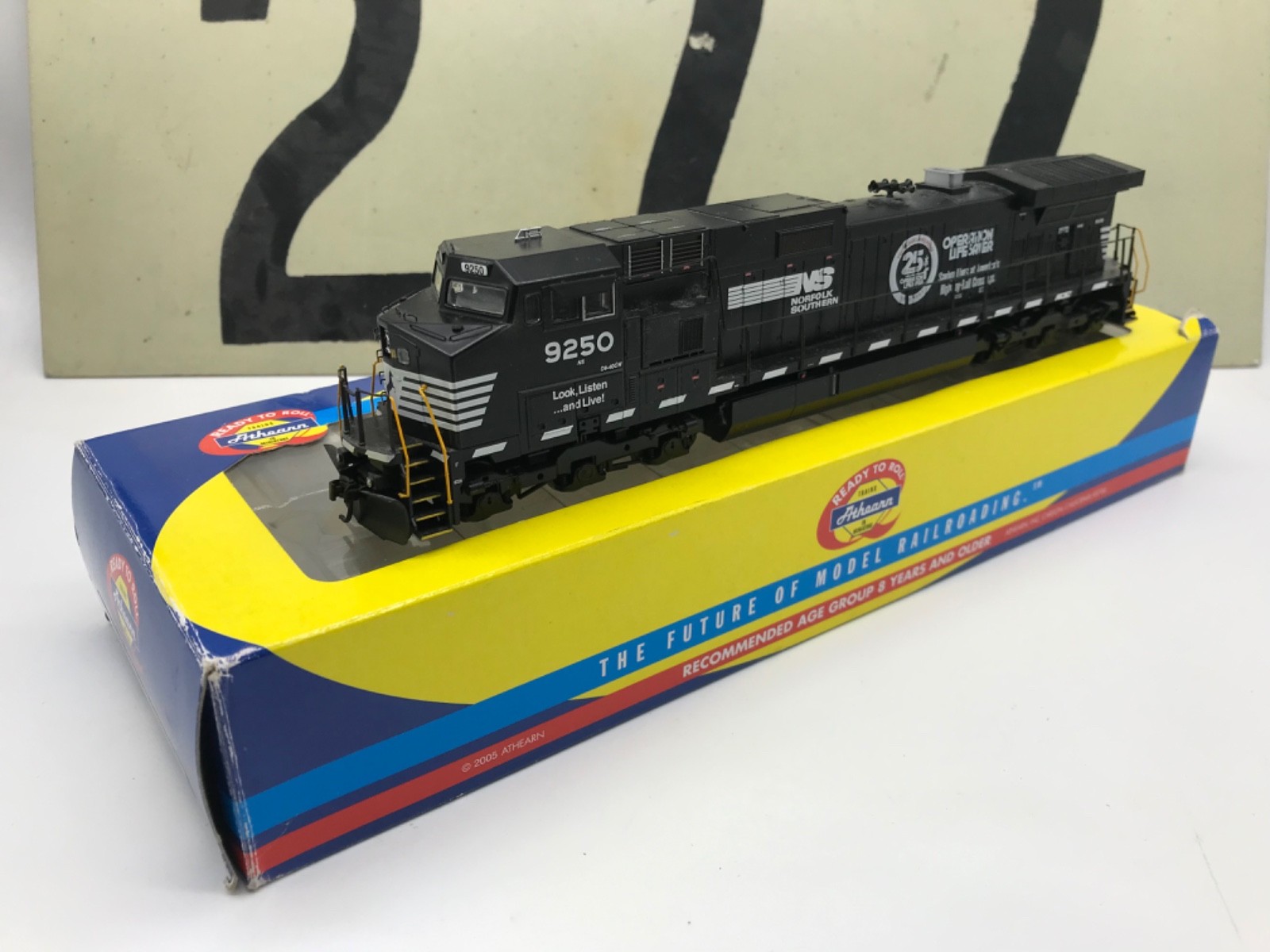 Athearn Ho Scale Norfolk Southern C44-9w Powered Diesel Locomotive O/L #9250 RTR