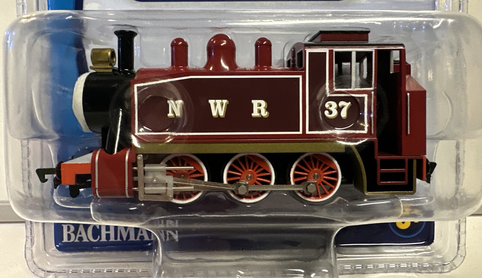 Bachmann HO Scale Thomas & Friends Rosie Red Engine W/ Moving Eyes #58819