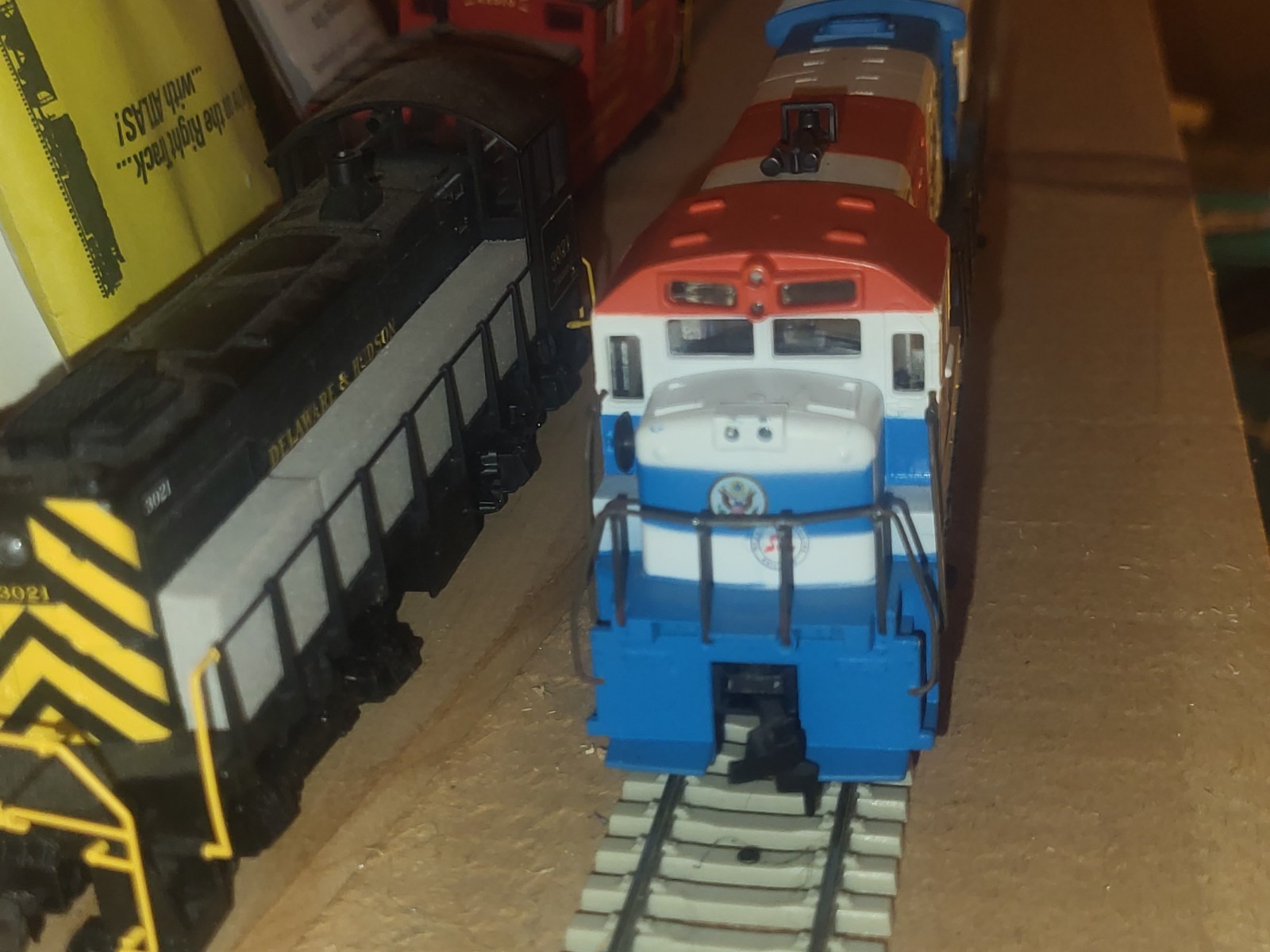 HO Athearn 3484 Seaboard 1776 GE U33B Powered Locomotive “Spirit of 1776”