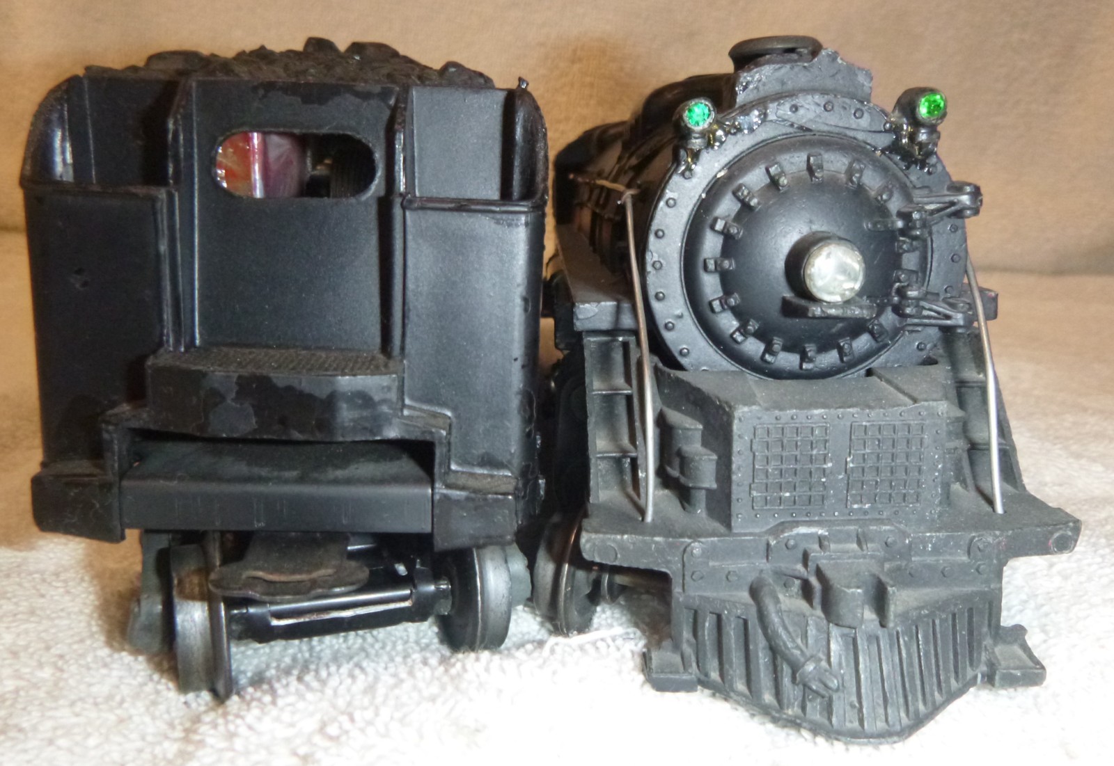 Lionel 2026 2-6-2 Prairie engine with 6466w whistling tender