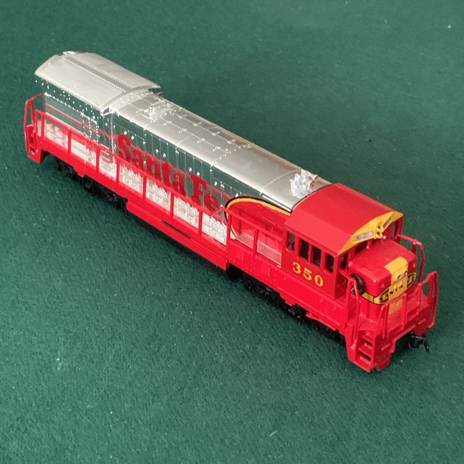 BACHMANN Diesel Locomotive, Santa Fe 350, HO, Vintage, Untested