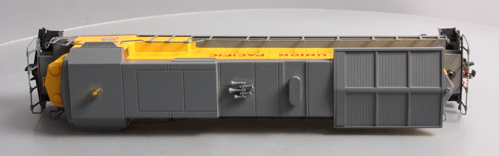 Lionel 6-18205 O Gauge Union Pacific Dash-8 40C Diesel Locomotive #9100 EX/Box