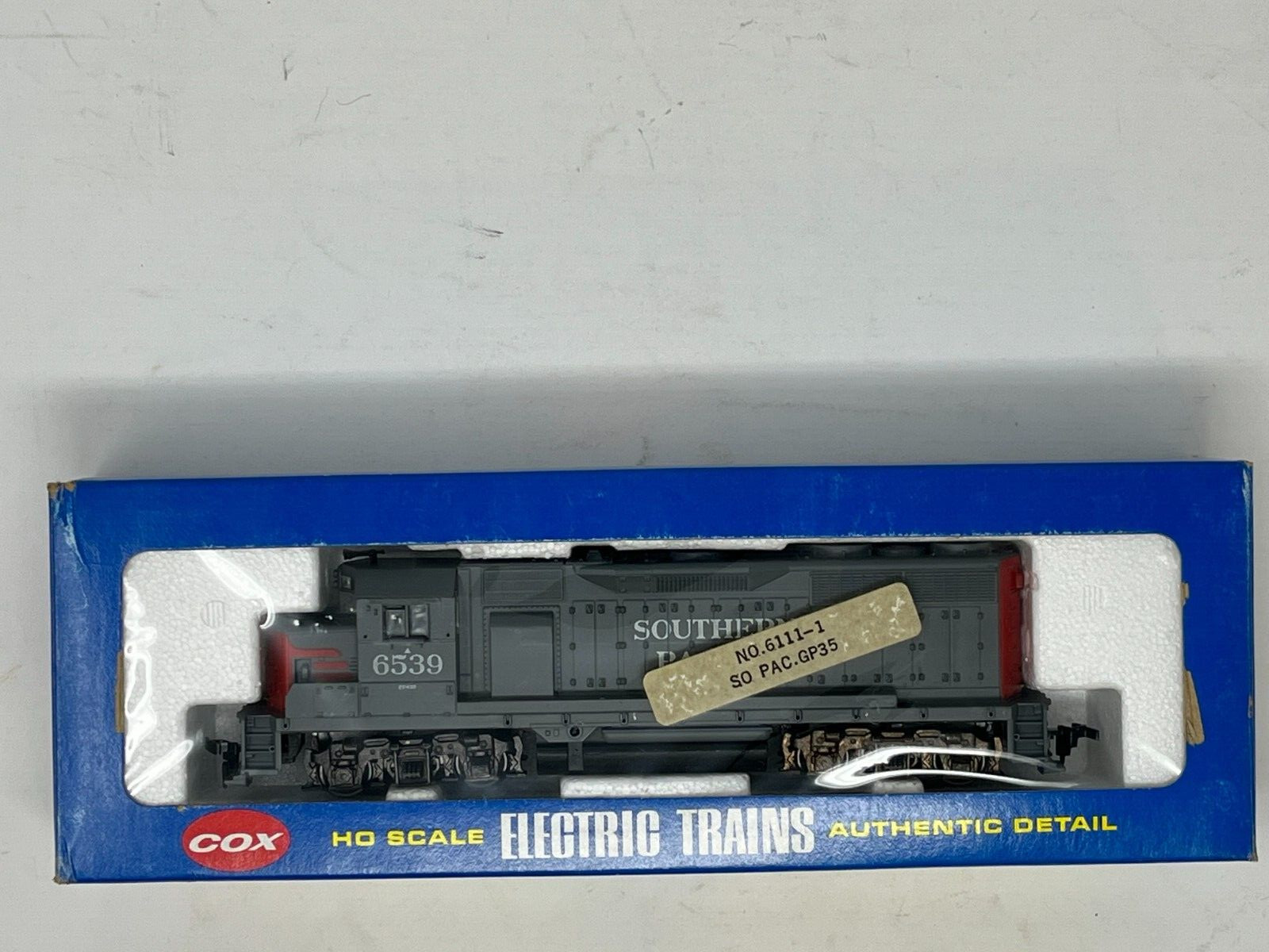 Cox Ho Scale Southern Pacific GP 35 Diesel Locomotive PWR Powered #6539