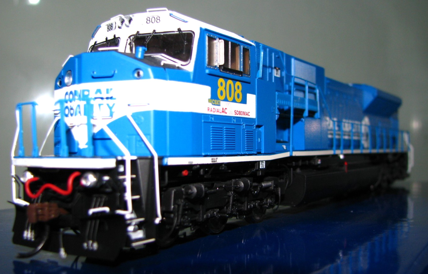HO SCALE ATHEARN GENESIS ATHG27345 CSX (EX-CONRAIL) SD80MAC ROAD# 808 DCC&SOUND
