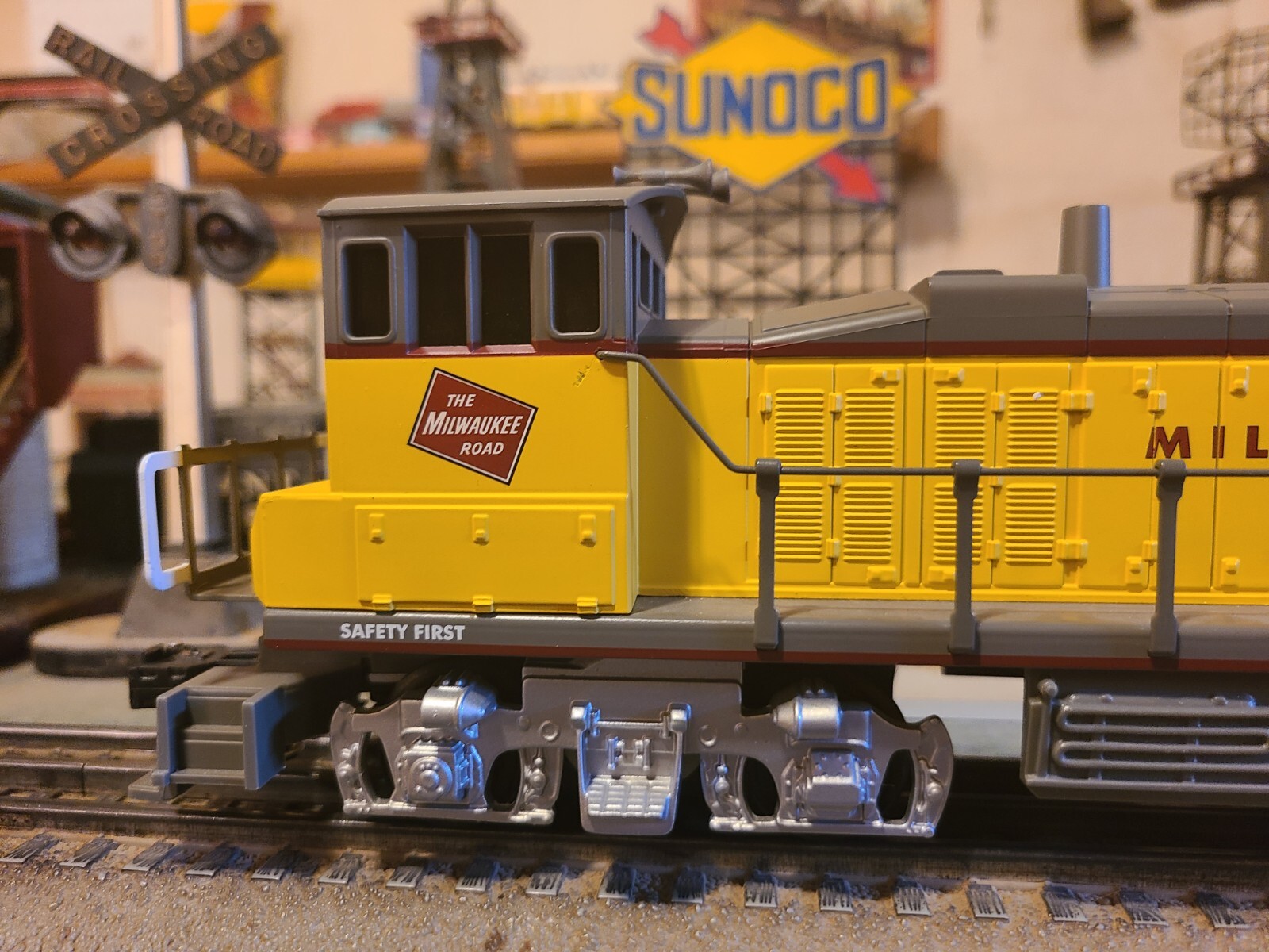 K-LINE-LIONEL MILWAUKEE ROAD MP-15 Diesel Loco in Box Serviced & Ready To Work